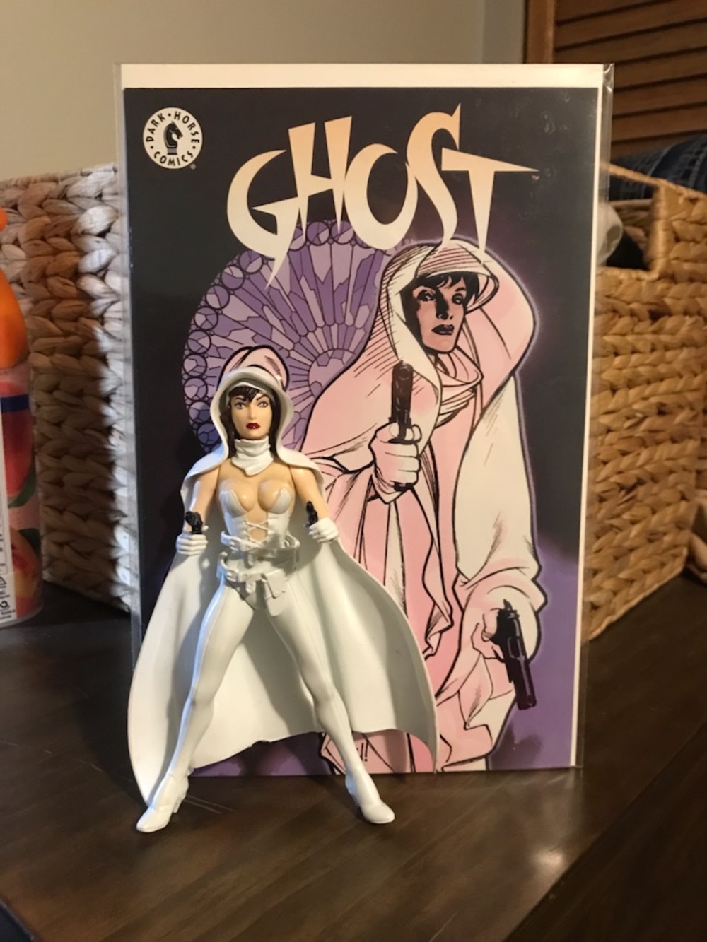 Dark Horse Comic Ghost 6.5” Action Figure 1998, complete with comic book